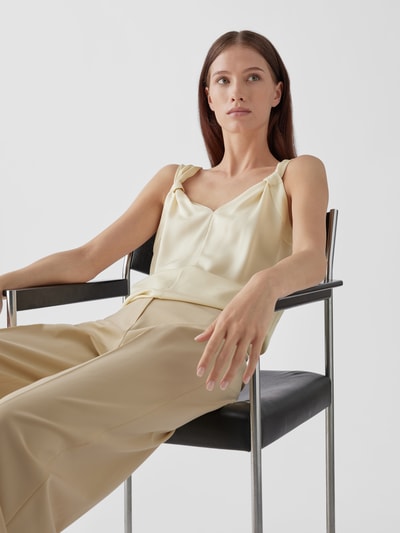 Theory Seidenbluse mit V-Ausschnitt Beige 3