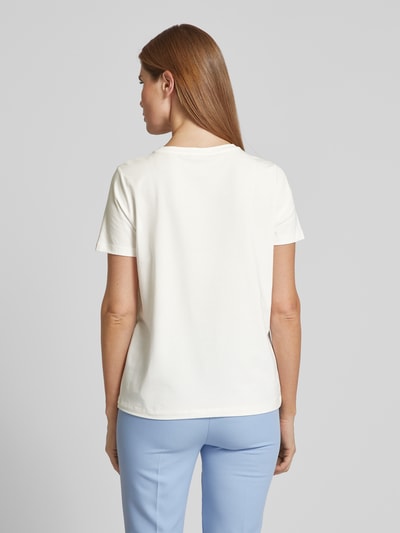 comma T-Shirt mit Motiv- und Statement-Print Offwhite 5