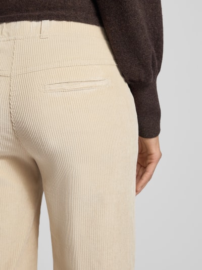 Raphaela By Brax Spodnie sztruksowe o kroju slim fit z elastycznym pasem model ‘Pam Flared’ Écru 3