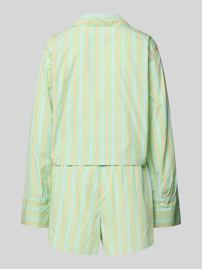 Frauenmodel trägt Comfort Fit Piżama aus reiner Bawełna model 'SHIRTING STRIPES' von Polo Ralph Lauren, dwukolorowy, wzór w paski, krój krótki, detal z logo, kołnierz z połami, dekolt w serek, zapięcie na guziki i bez zapięcia, długi rękaw, mankiet, elastyczny pas, komplet, kieszenie na piersi i wpuszczane boczne, popelina, Ganzkörperansicht Rückansicht