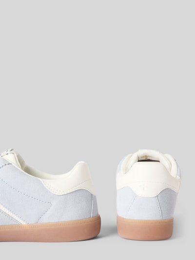 Produktfoto, Low Top Sneaker aus reinem Rindsvelours von Tamaris, unifarbene Two Tone Lederoptik, runde Form, strukturierte Sohle.