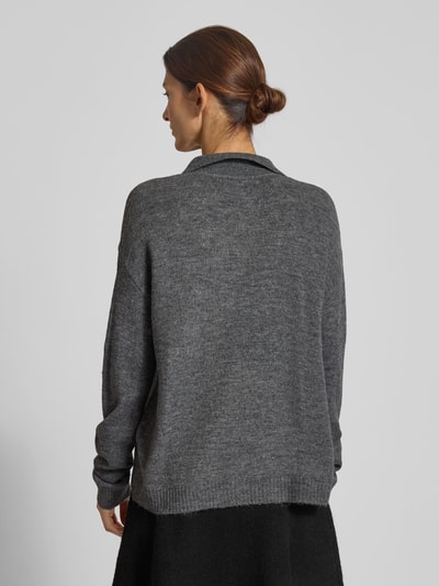 VERO MODA Regular Fit Strickpullover mit Hemdkragen Modell 'LEFILE' Mittelgrau 5