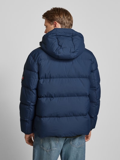 Tommy Jeans Regular Fit Daunenjacke mit Federanteil Marine 5