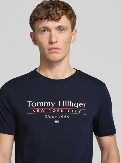 Tommy Hilfiger T-Shirt mit Label-Print Marine 3