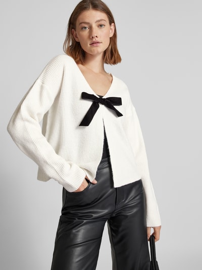 Pieces Regular Fit Strickjacke mit Wollanteil und Schleife Modell 'ALICE' Offwhite 3