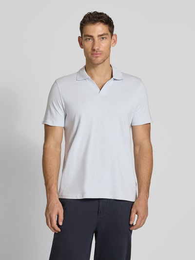 MCNEAL Slim Fit Poloshirt mit V-Ausschnitt Hellblau 4