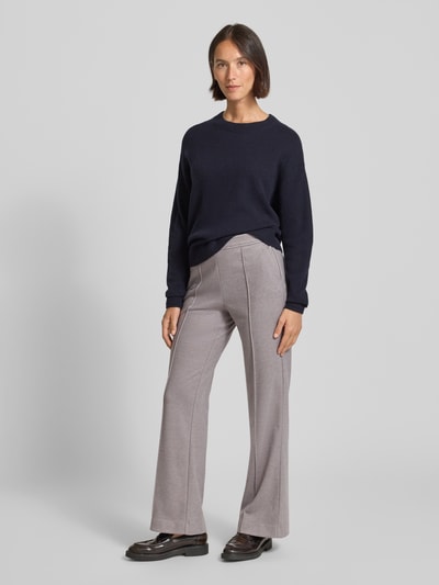 Christian Berg Woman Flared stoffen broek met vaste persplooien Taupe - 1