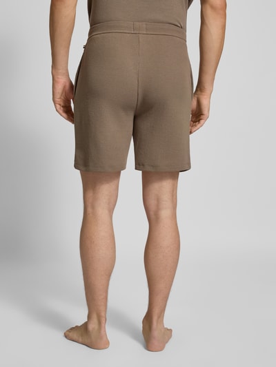 BOSS Regular Fit Sweatshorts aus Baumwoll-Mix Schlamm 5
