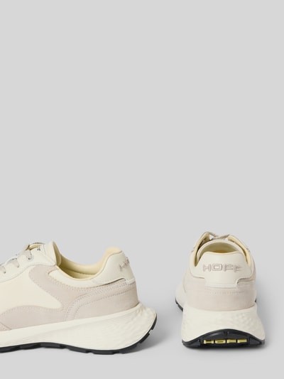Produktfoto, Sneakersy z fakturą, wiązane, model 'City' z detalami z logo, fakturowana podeszwa, wysokość obcasa 5 cm, HOFF, kolor jasny, wysokość cholewki 7 cm, szerokość w rozmiarze 44: 9 cm