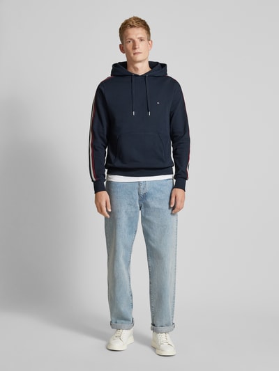 Tommy Hilfiger Hoodie mit Label-Stitching Marine 1