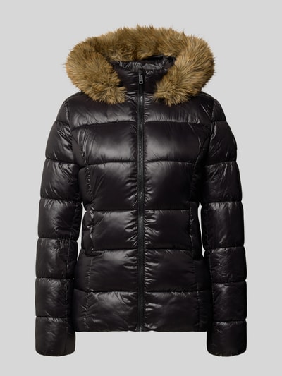 Produktfoto, schwarze Steppjacke mit Kunstfell und Reißverschluss von REVIEW, glänzende Oberfläche, sichtbare Eingrifftaschen, Slim Fit