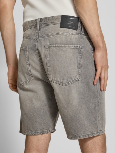 JACK & JONES Loose Fit Jeansshorts mit Eingrifftaschen Modell 'TONY' Mittelgrau 3