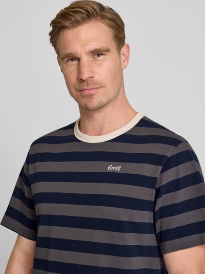 Forét T-Shirt aus Escorial Wolle mit Logo-Stitching Modell 'RAY' Anthrazit 3