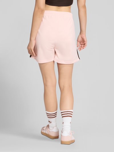 adidas Originals Relaxed Fit Trainingsshorts Modell 'FIREBIRD CLASSIC' Altrosa 5