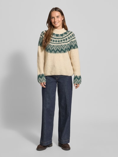 YAS Sweter z dzianiny o luźnym kroju ze stójką model ‘YASLIRI’ Złamany biały 1