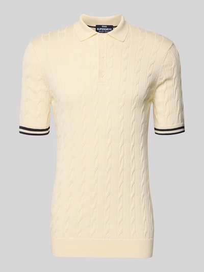 Produktfoto, Poloshirt mit Label-Stitching von Superdry aus reiner Baumwolle in Slim-Fit, mit gerippten Abschlüssen und Polokragen.