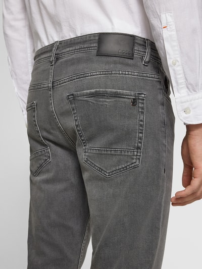 BOSS Orange Tapered Fit Jeans mit Label-Detail Modell 'TABER' Mittelgrau 3