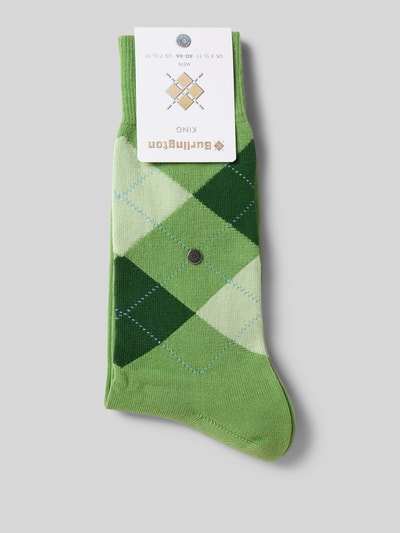 Produktfoto, grüne Socken mit Logo-Detail Modell 'King' von Burlington aus Baumwoll-Mix, elastischer Abschluss, Herren Socken.