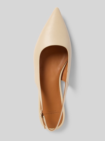Vagabond Pumps mit Blockabsatz Modell 'Hermine' Offwhite 3