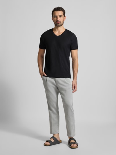 MCNEAL T-shirt z dekoltem w serek Czarny 1