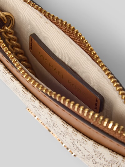 Productfoto, portemonnee met logodetail Model 'Jet Set' van MICHAEL Michael Kors, hoofvak met ritssluiting, logoprint, steekvak, detailopname