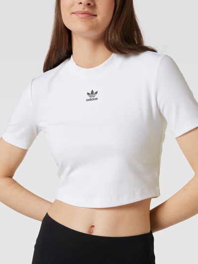 adidas Originals Cropped T-Shirt mit Label-Stitching Weiss 3