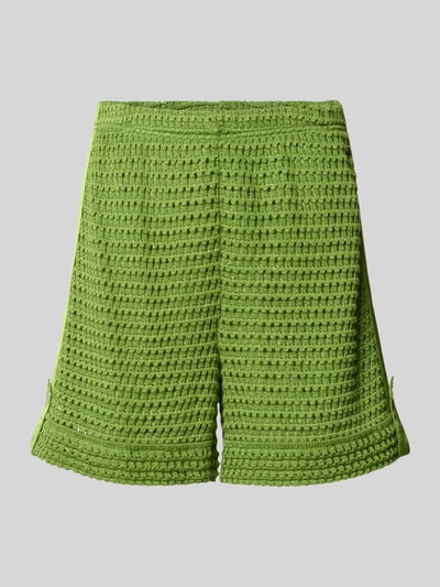 Produktfoto, Bermudas mit fixiertem Saumaufschlag von Marc Cain in leuchtendem Grün aus strukturiertem Baumwoll-Mix mit Viskose-Anteil.