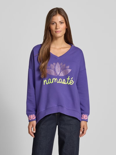 miss goodlife Bluza o kroju relaxed fit z dekoltem w serek Fioletowy 4