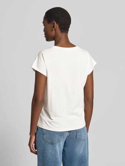 Frauenmodel trägt Damen T-Shirt mit Weißton aus Baumwoll-Viskose-Mix und Rundhalsausschnitt, Regular-Fit von Christian Berg Woman, Rückenansicht.