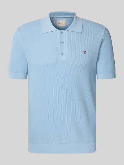 Produktfoto, Regular Fit Poloshirt mit Label-Stitching von Gant in Hellblau, reine Baumwolle, feine Struktur, Polokragen, Vorderansicht