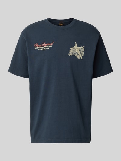 Produktfoto, Relaxed Fit T-Shirt mit Label-Prints und Rundhalsausschnitt von PME Legend aus reiner Baumwolle in Dunkelblau, Rückenlänge 70 cm bei Größe M.
