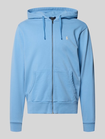 Produktfoto, Regular Fit Sweatjacke aus reiner Baumwolle von Polo Ralph Lauren in Optik: Unifarben mit Kapuze, Reißverschluss, Logo-Detail, Sweat-Material, seitliche Eingrifftaschen, Bündchen gerippt, Farbe Hellblau