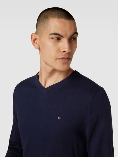 Tommy Hilfiger Strickpullover mit V-Ausschnitt Modell 'PIMA' Marine 3