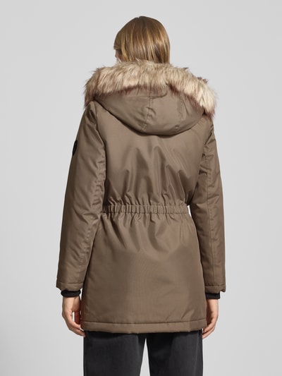 ONLY Shaped Fit Parka mit Label Patch Modell 'IRIS' Oliv 5