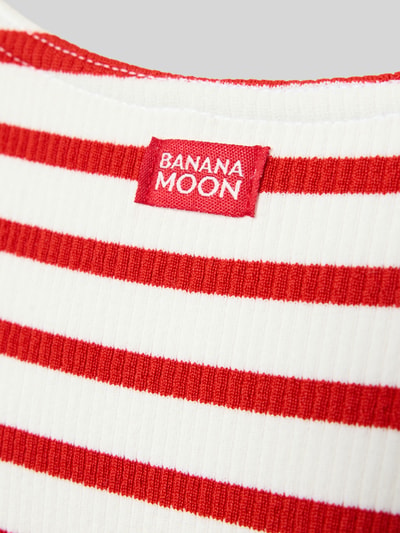 Produktfoto, Badeanzug mit rückseitigem Cut Out Modell 'LUNELY NAUTICAL' von Banana Moon aus Feinripp Material-Mix mit Stretch-Anteil, rot-weiße Streifen, Label-Patch auf der Rückseite