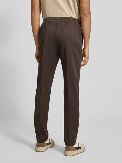 Les Deux Slim Fit Sweatpants mit fixierten Bügelfalten Mittelbraun 5