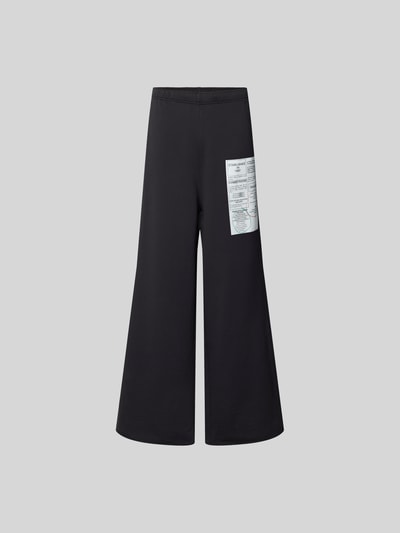 Produktfoto, Loose Fit Stoffhose mit Logo-Print von MM6 Maison Margiela in Schwarz, reine Baumwolle, elastischer Bund, seitliche Taschen