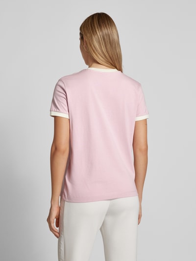 Guess Activewear T-Shirt mit Label-Motiv-Print Altrosa 5