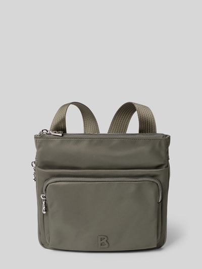 Produktfoto, Handtasche mit Label-Detail Modell 'verbier play 1.0 serena' von BOGNER in Olivgrün, Hauptfach mit Reißverschluss, verstellbarer Schulterriemen, Breite 25 cm, Länge 25 cm, Tiefe 4 cm, Länge Schulterriemen 105 cm, glatte Textur mit silberfarbenen Details.