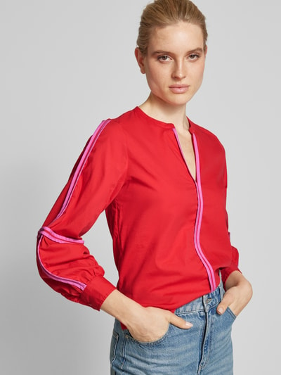 Emily Van den Bergh Relaxed Fit Bluse mit V-Ausschnitt Rot 3