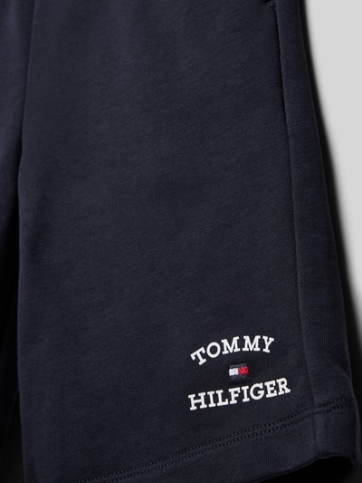 Tommy Hilfiger Teens Szorty z dzianiny dresowej z elastycznym pasem Granatowy 2