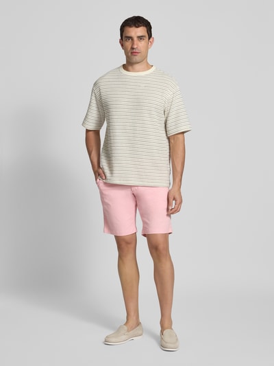 Tommy Hilfiger Szorty chinosy o kroju slim fit z mieszanki bawełny i elastanu Jasnoróżowy 1