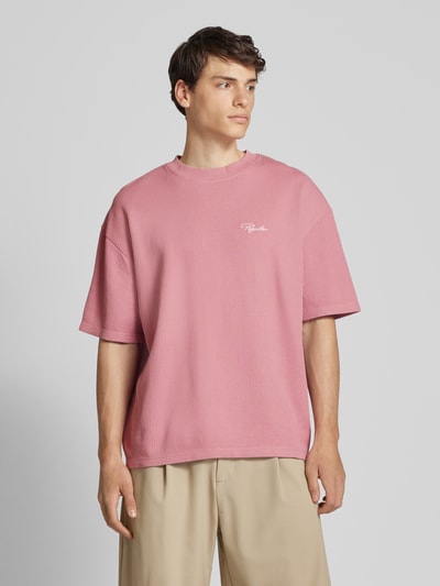 Pegador T-shirt o kroju oversized z wyhaftowanym logo model ‘SIGNAR’ Brudnoróżowy 4