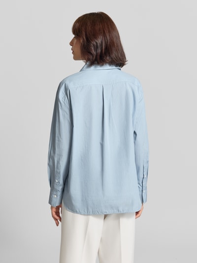 Closed Regular Fit Bluse mit V-Ausschnitt Bleu 5