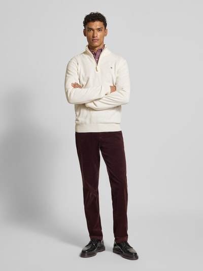 Gant Regular Fit Pullover mit Strick-Optik aus reiner Lammwolle Offwhite 1