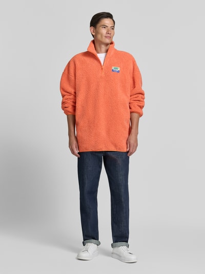 American Vintage Oversized Fit Sweatshirt in Teddy-Optik mit Troyer-Kragen Lachs 1