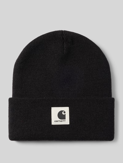 Produktfoto, schwarze Beanie mit breitem Umschlag und Label-Patch, Modell 'Ashley' von Carhartt Work In Progress, grobe Stricktextur
