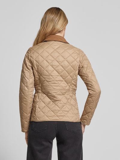 Barbour Steppjacke mit aufgesetzten Taschen Modell 'DEVERON' Sand 5