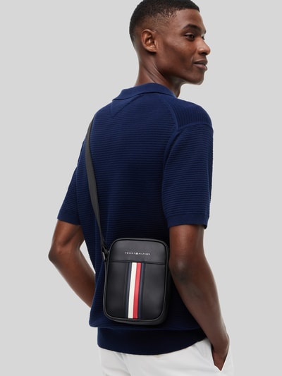 Tommy Hilfiger torba na ramię w materiał skóropodobny model 'TH METRO MINI REPORTER' BLACK 1