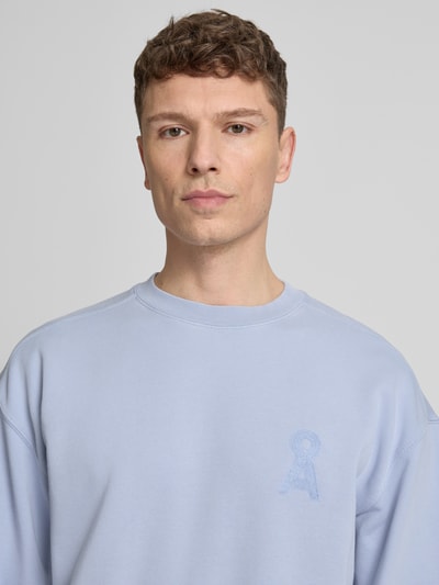 ARMEDANGELS Bluza o kroju relaxed fit z czystej bawełny ekologicznej model 'ICONIC Å GMT' Jasnoniebieski 3